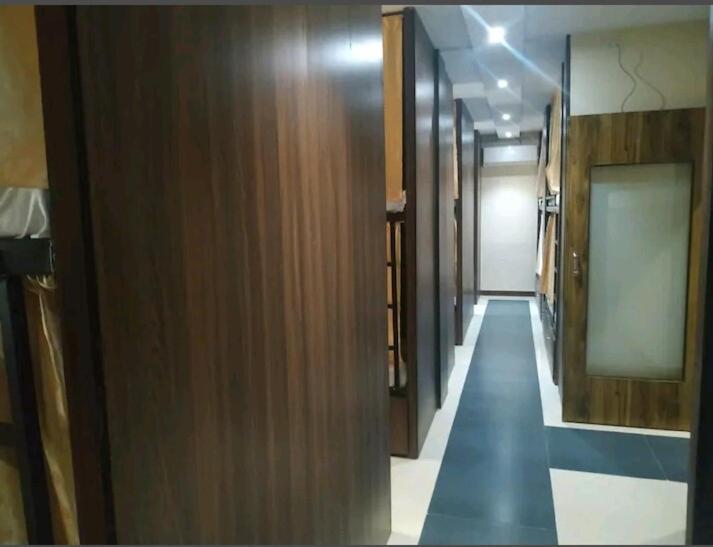 Almas Dormitory 24 Hours Aircondition ムンバイ エクステリア 写真
